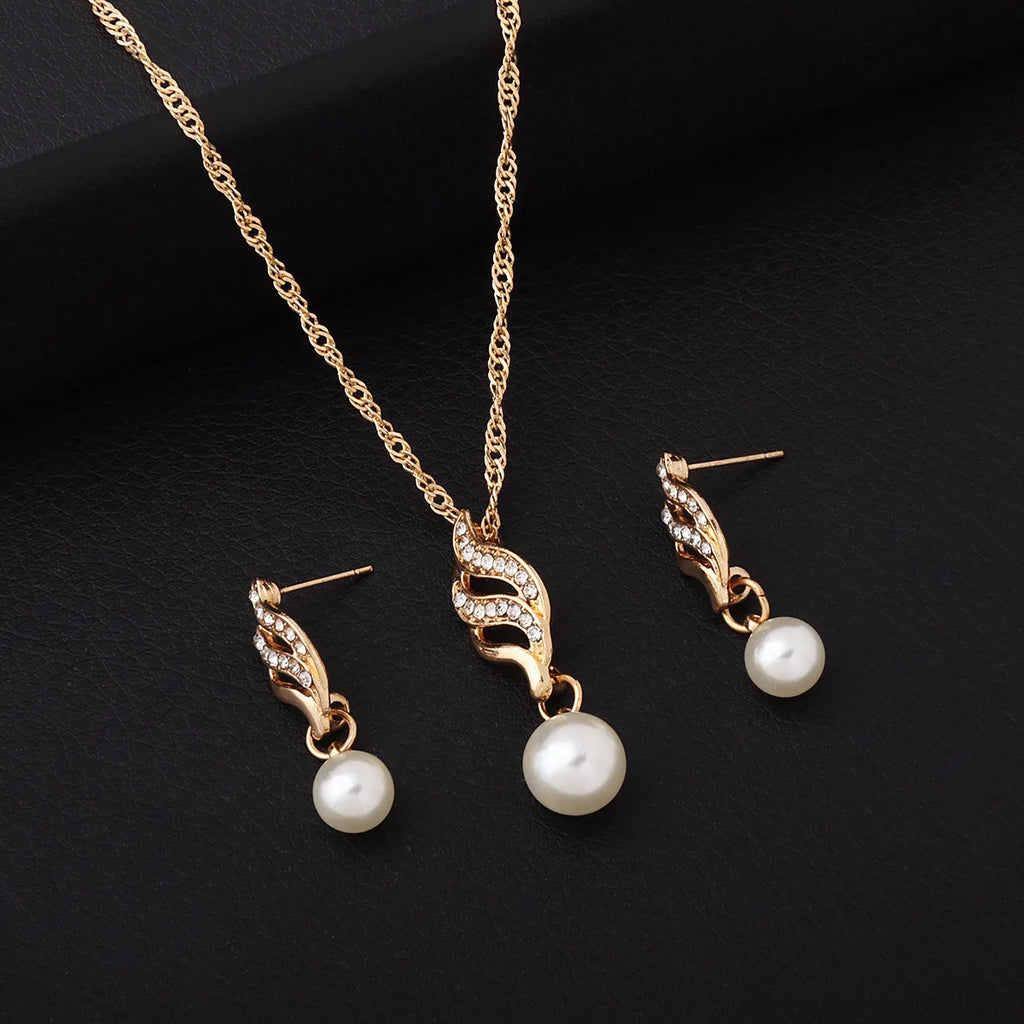 Elegant Teardrop Necklace & Earrings Jewelry Set
