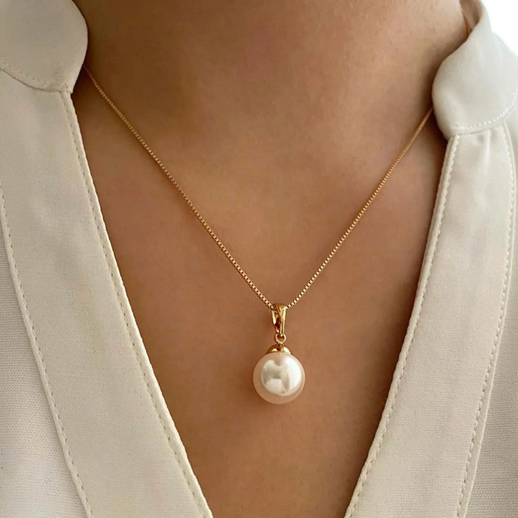 Elegant Teardrop Necklace & Earrings Jewelry Set